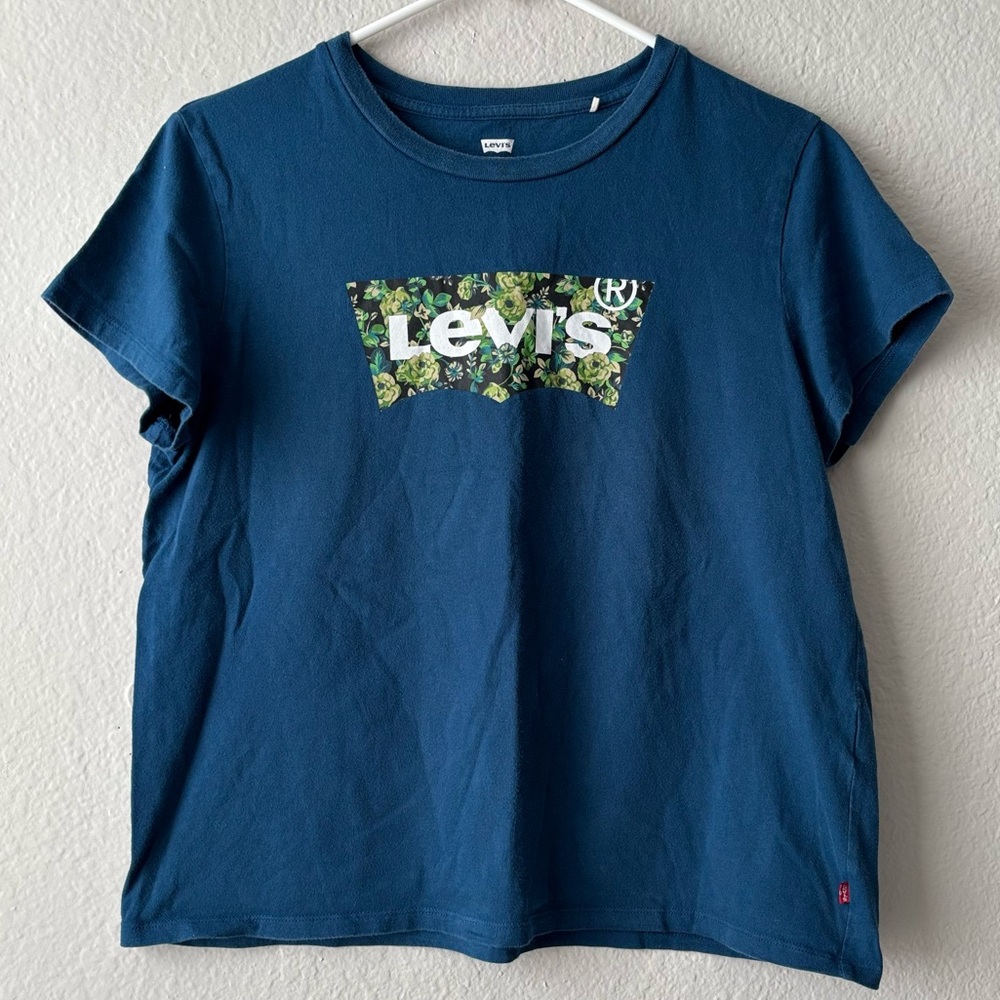 Levi's Blue Graphic T-Shirt